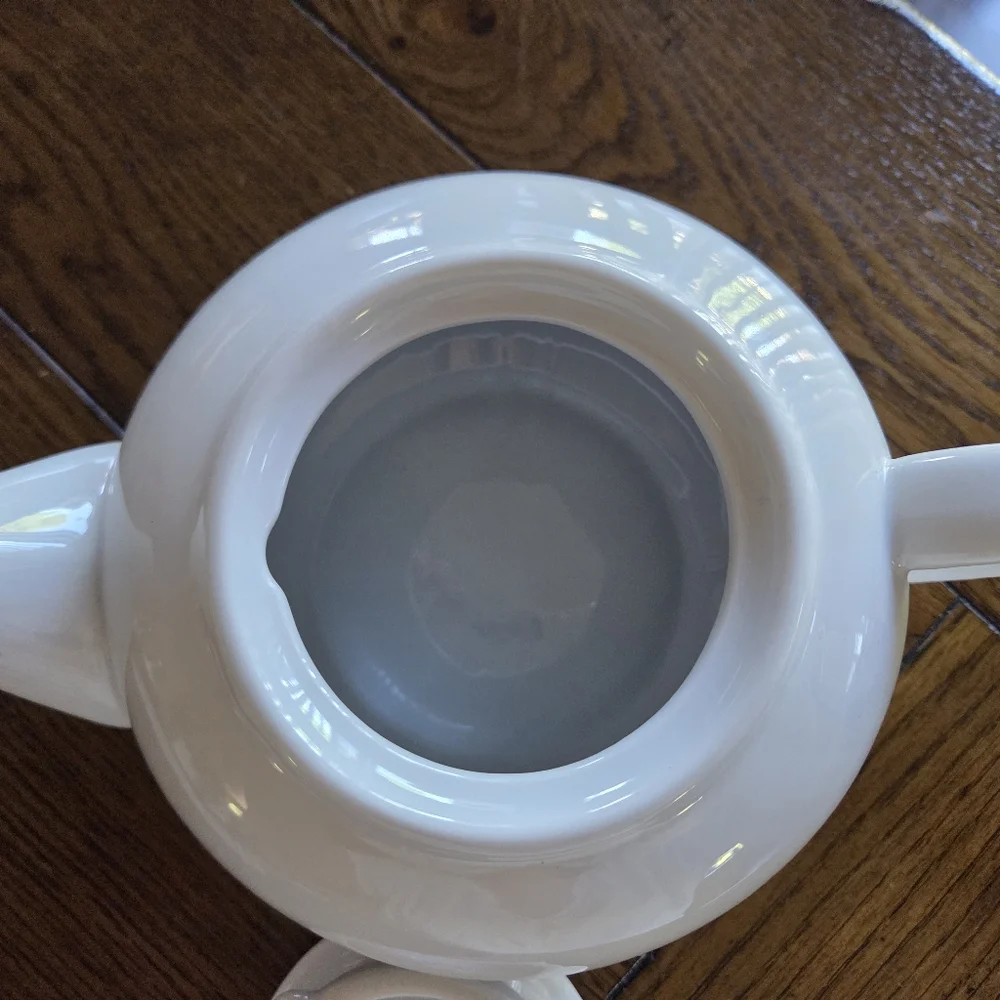 Cordon Blue White Porcelain Teapot